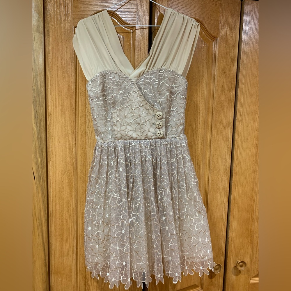 Plenty by Tracy Reese ivory and silver floral dress. size 0.